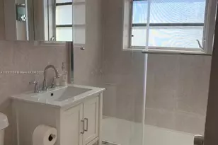 545 Michigan Ave, Miami Beach, FL 33139 - Photo 9