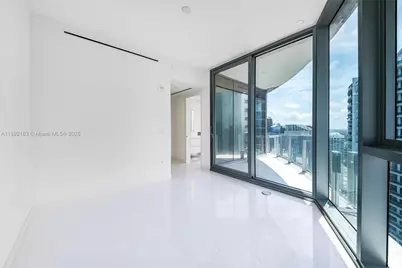 300 Biscayne Boulevard Way #4507W, Miami, FL 33131 - Photo 37