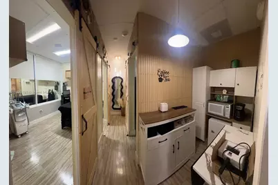 6405 NW 36th St, Virginia Gardens, FL 33166 - Photo 11