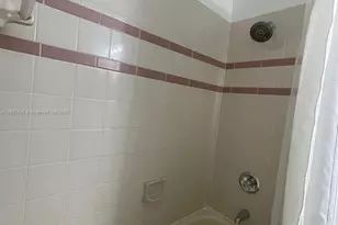 10470 SW 16th St, Pembroke Pines, FL 33025 - Photo 17