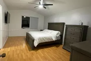 10470 SW 16th St, Pembroke Pines, FL 33025 - Photo 29