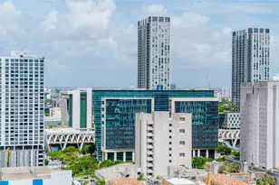 227 NE 2nd St, Miami, FL 33132 - Photo 15