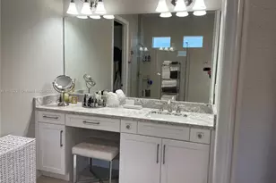 4960 Surfside Cir, Bradenton, FL 34211 - Photo 7