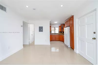 2775 W 61st Pl #207, Hialeah, FL 33016 - Photo 15