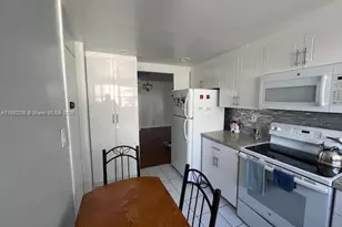 920 NE 199th St, Miami, FL 33179 - Photo 5