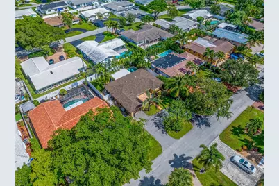 2115 NE 54th Ct, Fort Lauderdale, FL 33308 - Photo 55