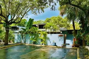 6437 Lemon Tree Ln, Miami Lakes, FL 33014 - Photo 1