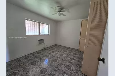 70 NW 77th St #11, Miami, FL 33150 - Photo 11