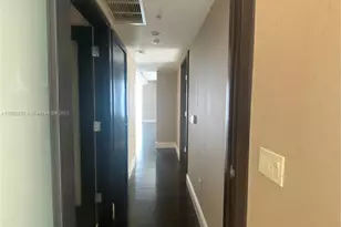 185 SW 7th St, Miami, FL 33130 - Photo 13