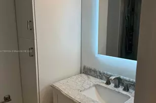 18101 NW 68th Ave, Hialeah, FL 33015 - Photo 17