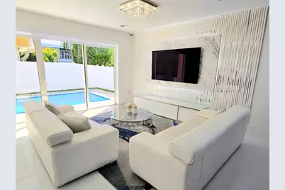 9790 NW 75th St, Doral, FL 33178 - Photo 7