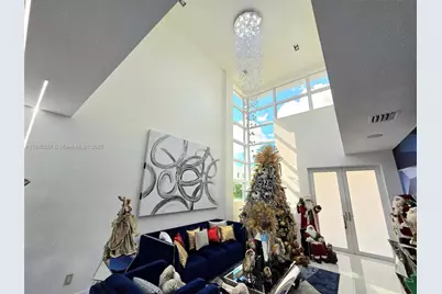 9790 NW 75th St, Doral, FL 33178 - Photo 3