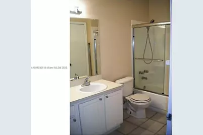 1731 NW 96th Ter #2G, Pembroke Pines, FL 33024 - Photo 3