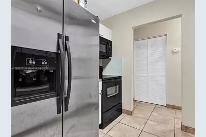 121 NW 7th Ave #121, Dania Beach, FL 33004 - Photo 5