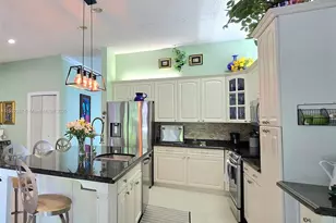 1406 NW 159th Ln, Pembroke Pines, FL 33028 - Photo 13