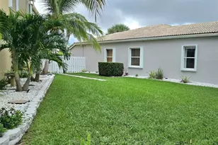 1406 NW 159th Ln, Pembroke Pines, FL 33028 - Photo 37