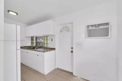 137 NW 29th Ave #137, Fort Lauderdale, FL 33311 - Photo 5