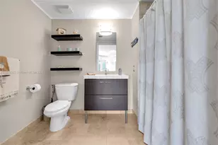 350 S Miami Ave, Miami, FL 33130 - Photo 11