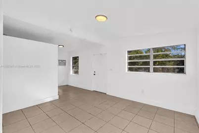 137 NW 29th Ave, Fort Lauderdale, FL 33311 - Photo 11