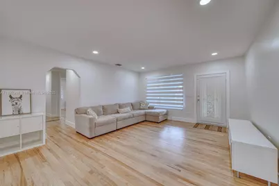 511 NW 39th Ave, Miami, FL 33126 - Photo 23