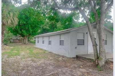 309 N 17th St, Fort Pierce, FL 34950 - Photo 1