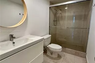 19390 Collins Ave, Sunny Isles Beach, FL 33160 - Photo 9