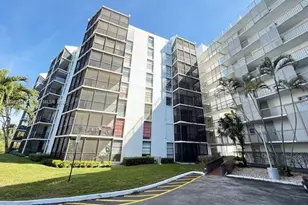 3401 N Country Club Dr, Aventura, FL 33180 - Photo 1