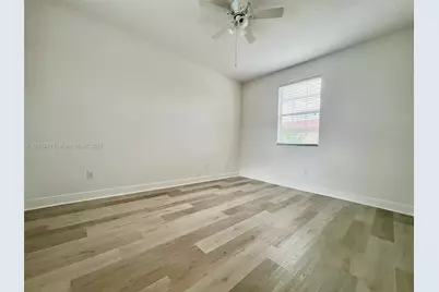 1423 SW 147th Ave, Pembroke Pines, FL 33027 - Photo 23