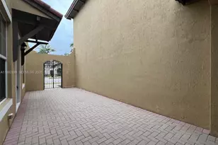 1423 SW 147th Ave, Pembroke Pines, FL 33027 - Photo 29