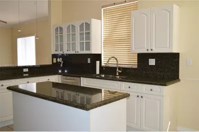 2257 SW 132nd Ave, Miramar, FL 33027 - Photo 5