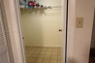 11266 SW 12th St, Pembroke Pines, FL 33025 - Photo 17