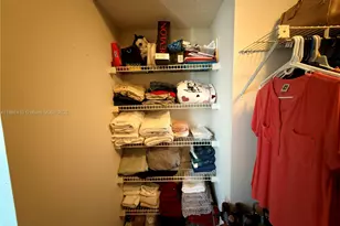 11266 SW 12th St, Pembroke Pines, FL 33025 - Photo 13