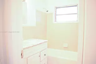 2265 NW 98th St, Miami, FL 33147 - Photo 15
