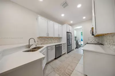 5110 Eucalyptus Dr #3, Hollywood, FL 33021 - Photo 9