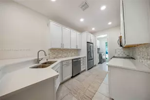 5110 Eucalyptus Dr, Hollywood, FL 33021 - Photo 9