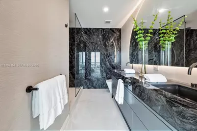 888 Biscayne Blvd #PH 5704, Miami, FL 33132 - Photo 31