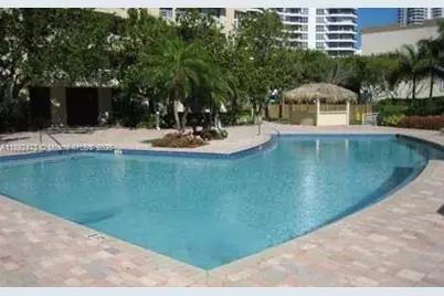 3300 NE 192nd St #1904, Aventura, FL 33180 - Photo 9