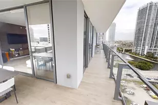 68 SE 6th St, Miami, FL 33131 - Photo 35