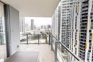 68 SE 6th St, Miami, FL 33131 - Photo 29