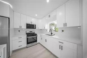 10745 SW 152nd Terrace, Miami, FL 33157 - Photo 5