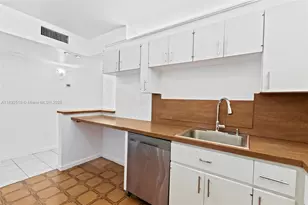 6450 Collins Ave, Miami Beach, FL 33141 - Photo 13