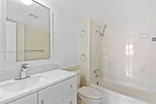 6450 Collins Ave, Miami Beach, FL 33141 - Photo 21