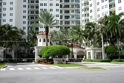 20000 E Country Club Dr #PH01, Aventura, FL 33180 - Photo 3