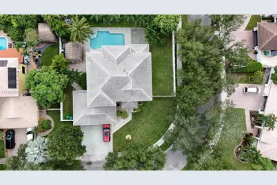 15982 SW 61st St, Davie, FL 33331 - Photo 5