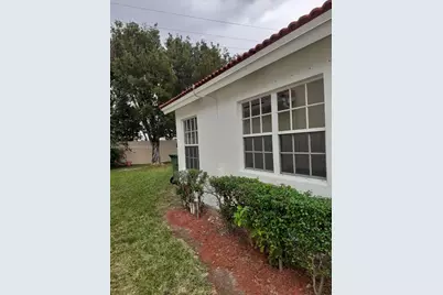32 Gables Blvd, Weston, FL 33326 - Photo 23
