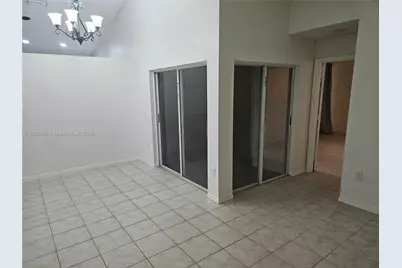 32 Gables Blvd, Weston, FL 33326 - Photo 5