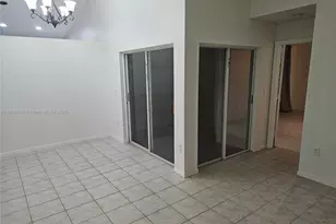 32 Gables Blvd, Weston, FL 33326 - Photo 5