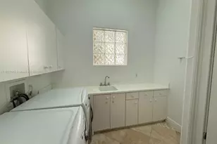 996 Sanibel Dr, Hollywood, FL 33019 - Photo 37