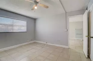 9001 Sunrise Lakes Blvd, Sunrise, FL 33322 - Photo 11