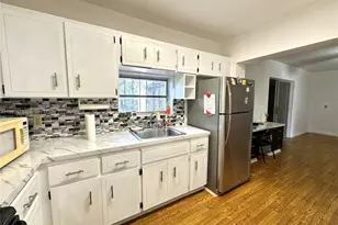 4005 NW 9th St, Miami, FL 33126 - Photo 3